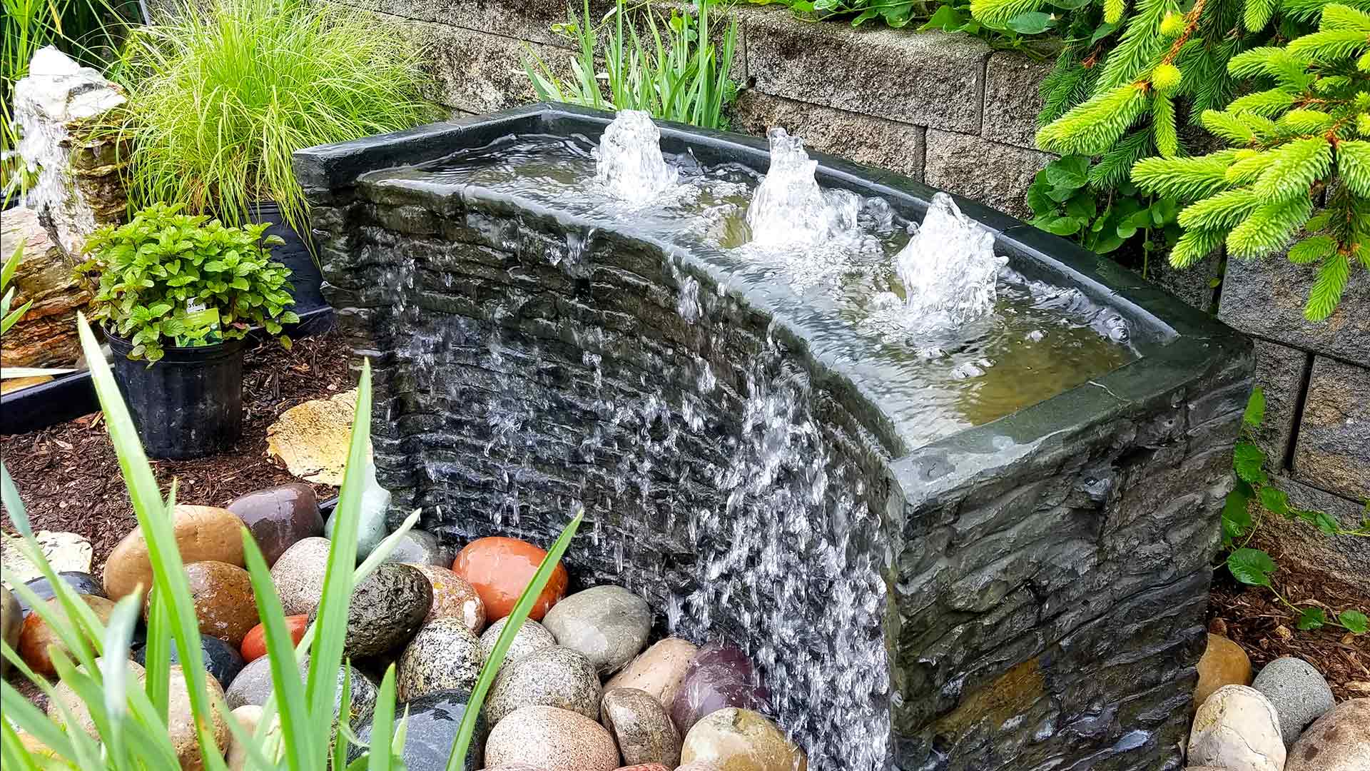 5 Water Features That Will Create a Relaxing Environment on Your Property