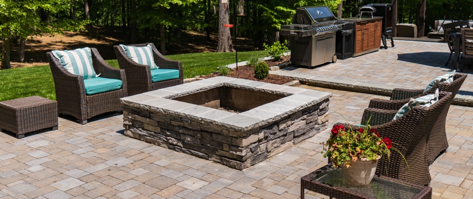 Stone paver fire pit installed by Ideal professionals in Kernersville, NC.